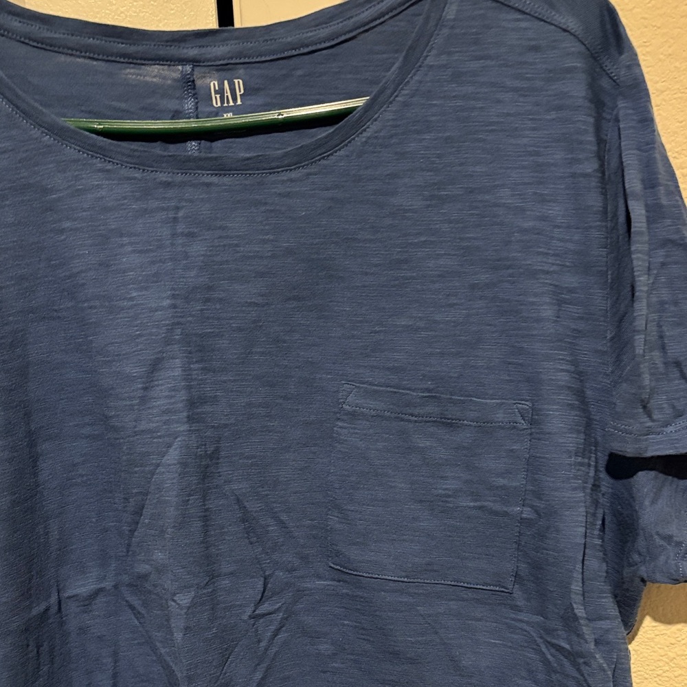 GAP Women's Navy Short Sleeve Tee - Picture 3 of 4
